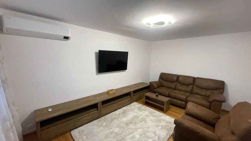 Drumul Taberei, Auchan