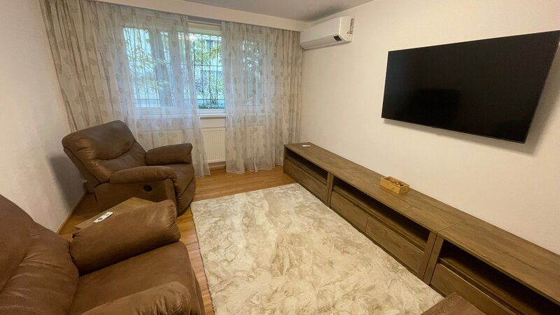 Drumul Taberei, Auchan