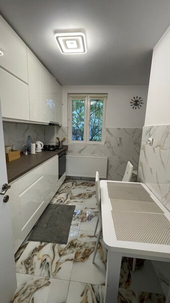 Drumul Taberei, Auchan