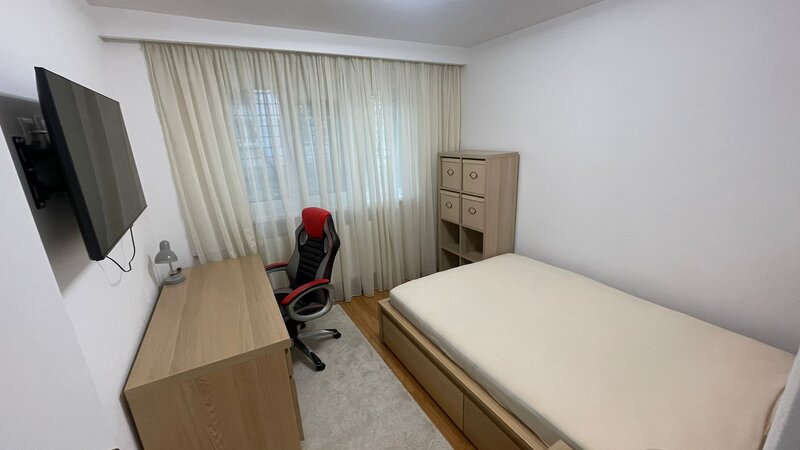 Drumul Taberei, Auchan