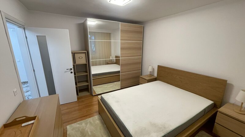 Drumul Taberei, Auchan